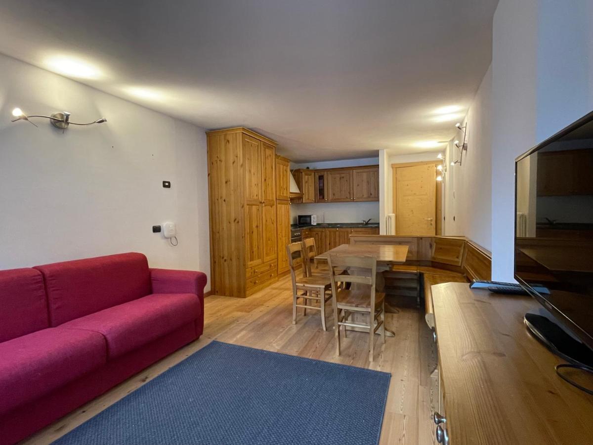 Residence Regina Delle Alpi サンタ・カテリーナ・ヴァルフルヴァ エクステリア 写真